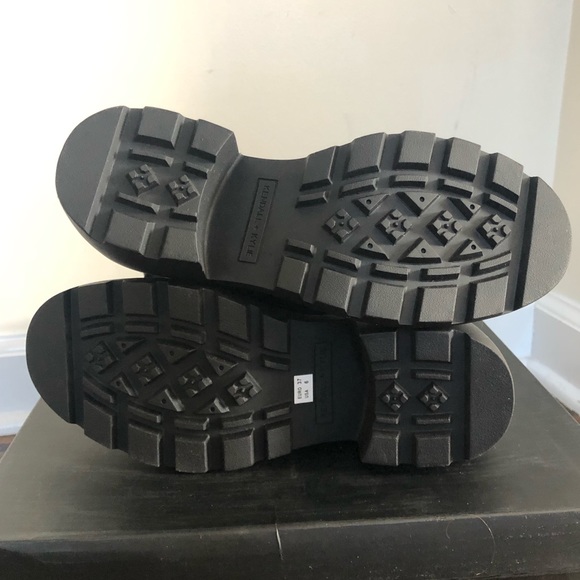 ❌SOLD❌NIB Kendall & Kylie Boots - Picture 3 of 7